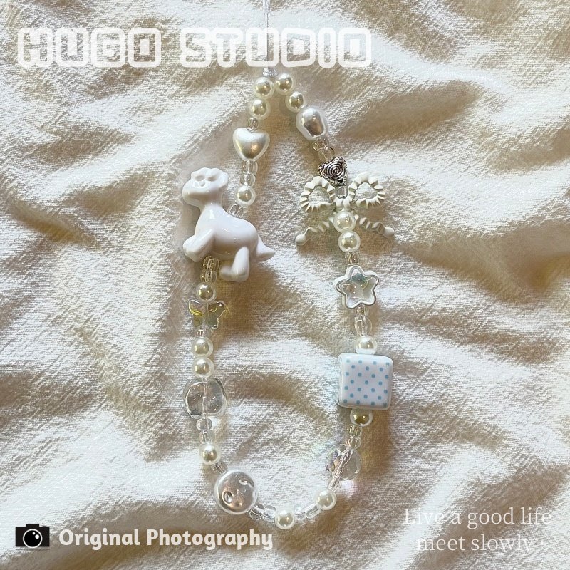 HUGO Instagram-style white pony bow beaded phone charm, CCD camera bag charm, phone case lanyard