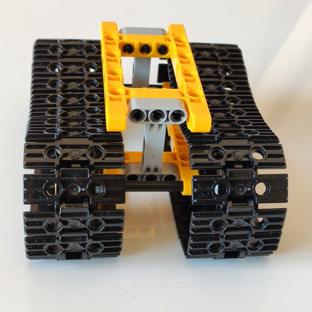 Non-powered crawler tank robot double-layer chassis compatible with Lego hand-inserted building block particles DIY