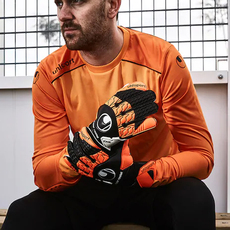 перчатки вратаря 剑鹏正品*uhlsport优斯堡superresist超级石墨人草耐磨守门员手套