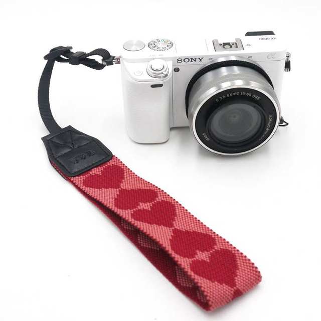 Love Heart Camera Wristband Mobile Phone Lanyard Polaroid SLR Mirrorless Camera Wristband Hand Strap Lanyard Cute