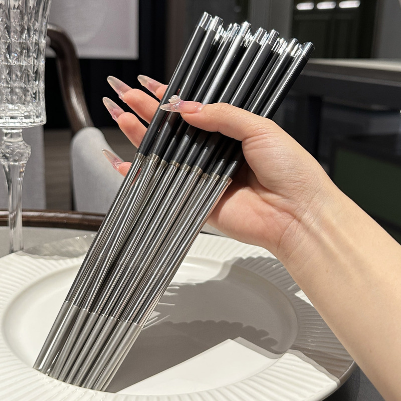 【Luxury Personal Use by the Boss Lady】304 Stainless Steel Alloy Chopsticks Tableware for Hotel and Home Use, Suitable for Japanese and Korean Cuisine 【Luxury Personal Use by the Boss Lady】304 Stainless Steel Alloy Chopsticks Tableware for Hotel and Home Use, Suitable for Japanese and Korean Cuisine
