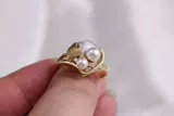 Деревянная лига Weibijou Ginkgo Leaf 18K Platinum Split Color Seawater Akoya Pearl Ring Оригинальный дизайн