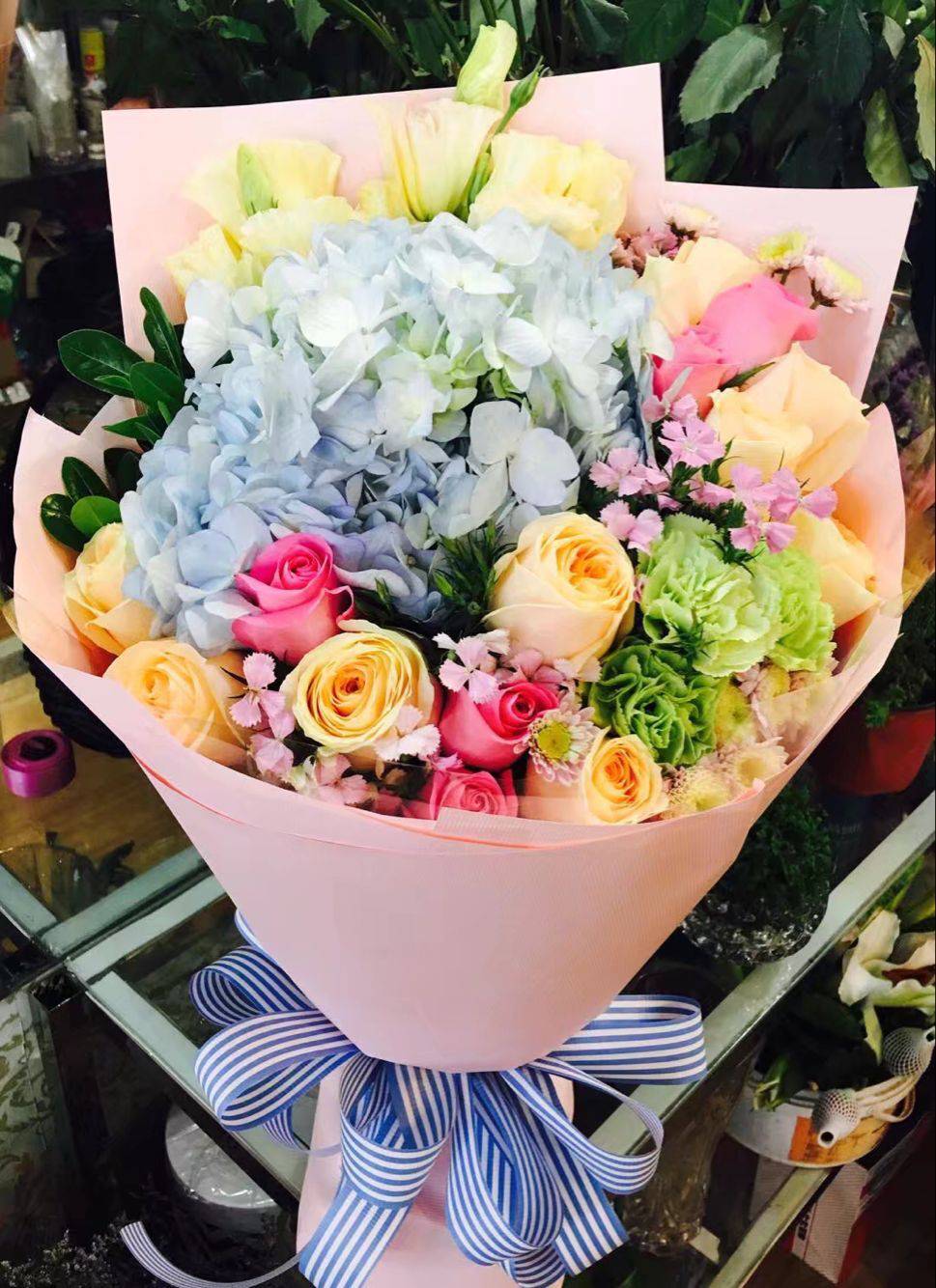 香槟玫瑰同城生日花店礼盒鲜花鲜花速递生日鲜花礼物长辈红白