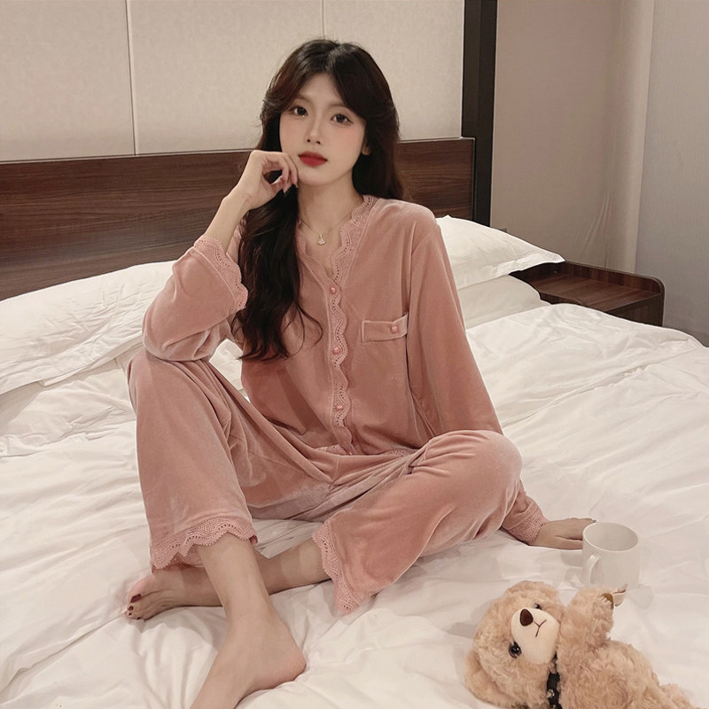Limited height ~ beautiful and beautiful and yet noble gold velvet pyjamas woman long sleeve Korean version online red home to serve two sets