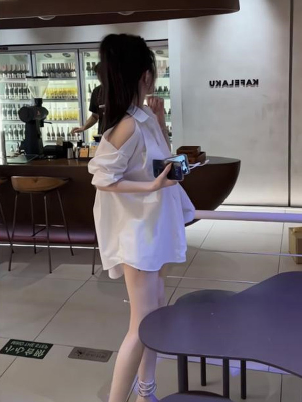 Mid-Length Boyfriend-Style White Shirt for Women, 2026 New Design, Niche Loose-Fitting Off-Shoulder Top, Sun-Protective Shirt