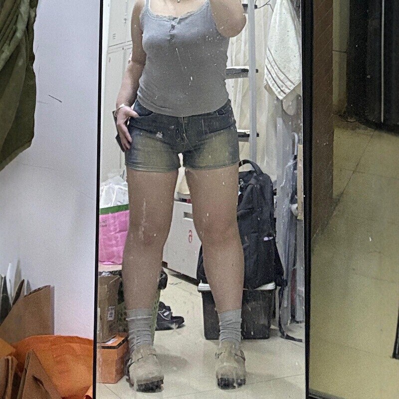 Chic Sweet and Spicy Shorts That Don'T Expose the Buttocks, A-Line Pear-Shaped Body, Slimming, Plus Size, High-Waisted Denim Hot Pants for Summer Chic Sweet and Spicy Shorts That Don'T Expose the Buttocks, A-Line Pear-Shaped Body, Slimming, Plus Size, High-Waisted Denim Hot Pants for Summer