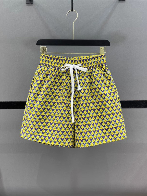 Clearance Sale European-Style Diamond Check Print Casual Wide-Leg Shorts for Women, Plus Size, Summer Loose Hot Pants, Knee-Length Shorts