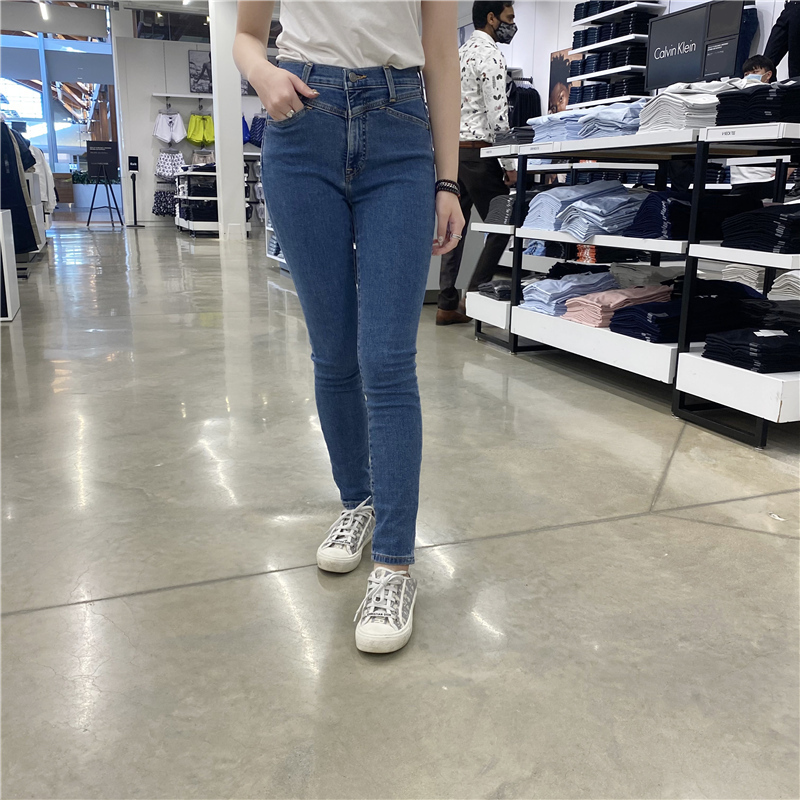 Tommy Hilfiger Women's Autumn New Slim Fit Washed Elastic Cuffed Jeans Long Pants Trendy