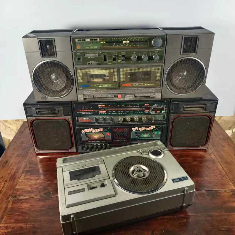 80S Nostalgic Vintage Radio Cassette Player Folk Art Old Items Collection Retro Decorative Ornaments Film and Television Props 80S Nostalgic Vintage Radio Cassette Player Folk Art Old Items Collection Retro Decorative Ornaments Film and Television Props