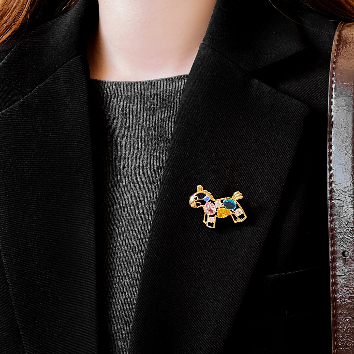 New Style Colorful Diamond Hollow Pony Brooch, Exquisite and High-End Brooch, Suit Coat Pin, Year of the Horse Zodiac Accessory for Women