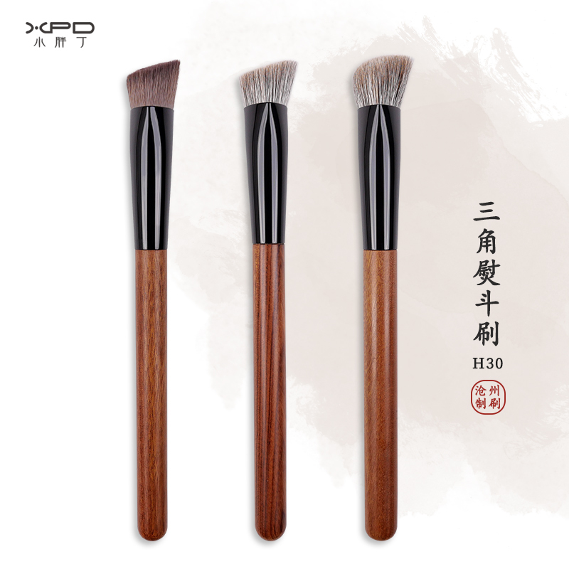 Little Fat Ding H30 Animal Hair Triangular Highlight Brush Iron-Shaped for Brightening the Center of the Face, Angled Flat Head Wool Makeup Brush