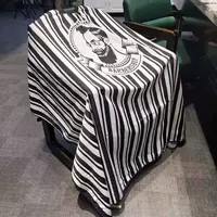 Черные вертикальные полосы (тонкие модели)