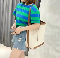 Коричневый большой (на фото) на складе требуется 24 часа, чтобы отправить