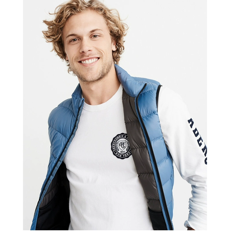 Áo thun đính tay dài tay áo của nam Abercrombie & Fitch 204313 AF