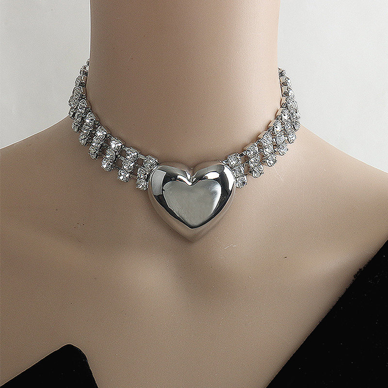 Exagerado Ropa De Calle Forma De Corazón Diamantes De Imitación Circón Aleación De Zinc Gargantilla Venta Al Por Mayor display picture 5