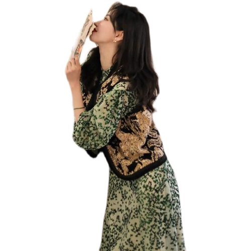 Весенний комплект, зеленое платье, 2023, в стиле Шанель, изысканный стиль, французский стиль, цветочный принт