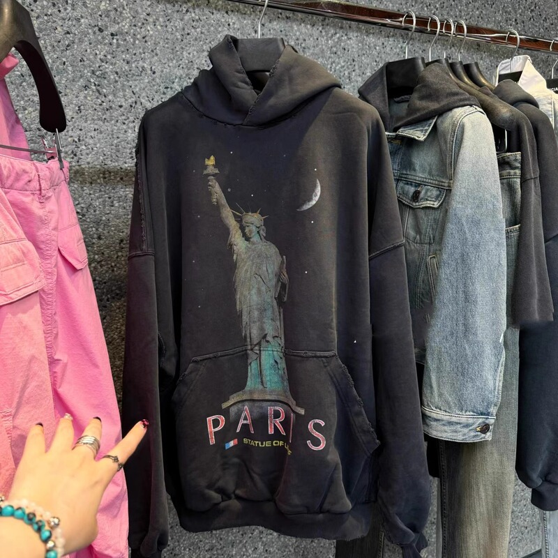 [480g] Paris Style Statue of Liberty Washed and Frayed Hooded Sweatshirt for Men and Women, Spring & Fall Loose Hoodie Trend