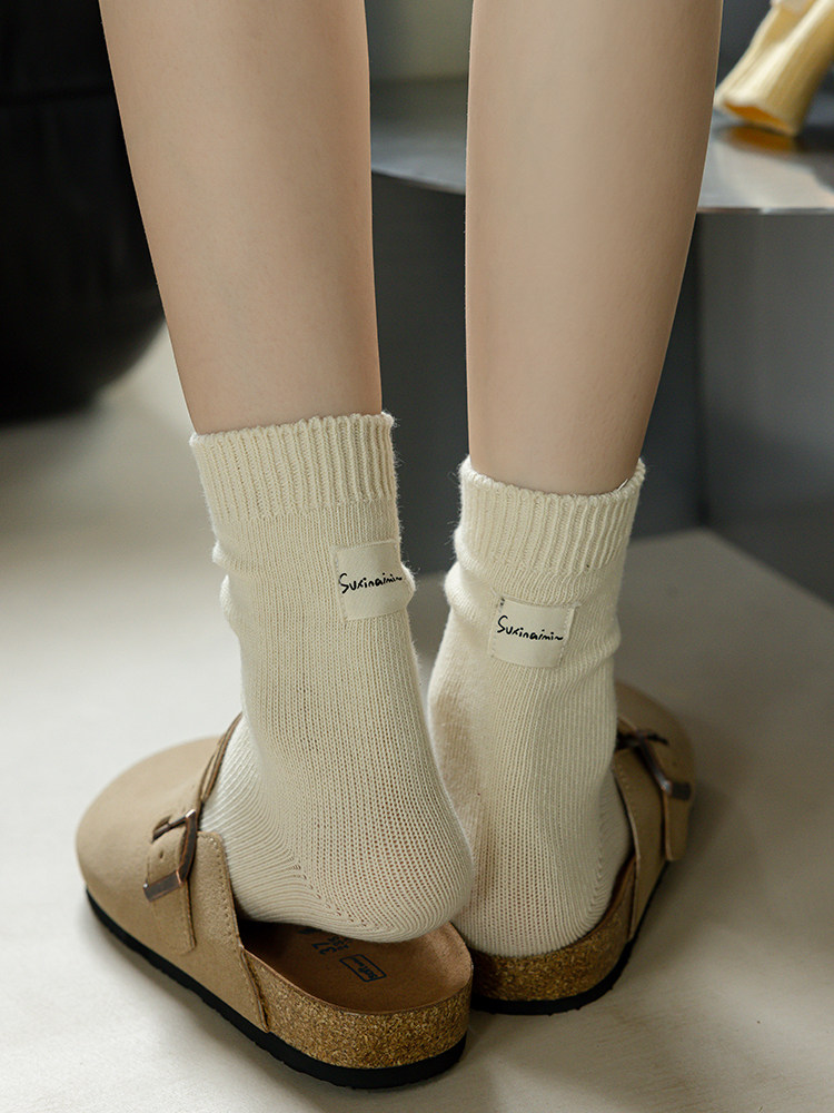 NICK SOCKS: SIMPLICITY TRUMPS EVERYTHING HEEL SEWING CLOTH LABEL SOLID COLOR PREPPY STYLE STUDENT LAZY STYLE