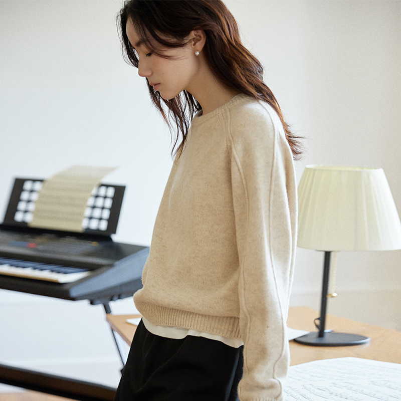 Shanyu Muma's New Autumn and Winter Round-Neck Sweater Is Paired with Retro Merino Wool Loose Pullover for Women to Wear Outside Shanyu Muma's New Autumn and Winter Round-Neck Sweater Is Paired with Retro Merino Wool Loose Pullover for Women to Wear Outside