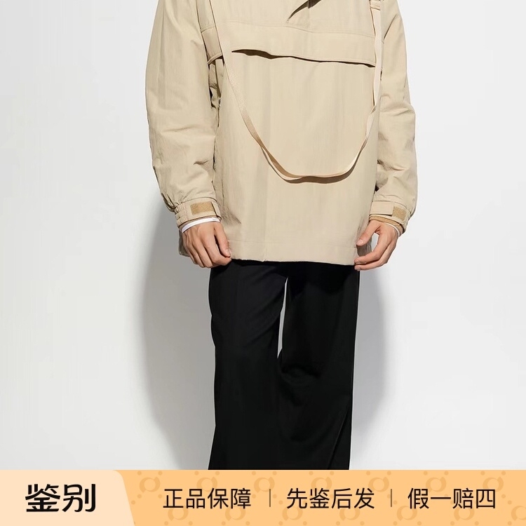 Burberry Men's Fw22 Logo Detail Single-Breasted Solid Color Hooded Jacket Casual Windbreaker Burberry Men's Fw22 Logo Detail Single-Breasted Solid Color Hooded Jacket Casual Windbreaker