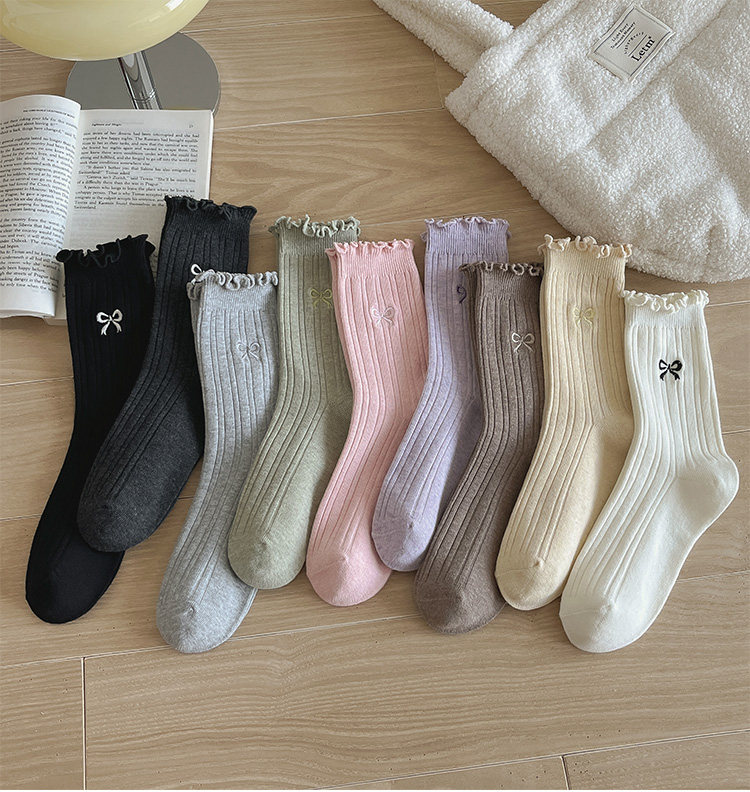 Vast Starry Sky, the Fading Sunlight, Waves and Sand, Lace Ruffle Embroidery Miu-Style Slouch Socks — تصویر 1