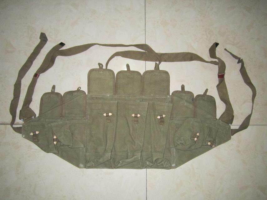 Brand new earth yellow 56 punching with early original items to the more film and TV props