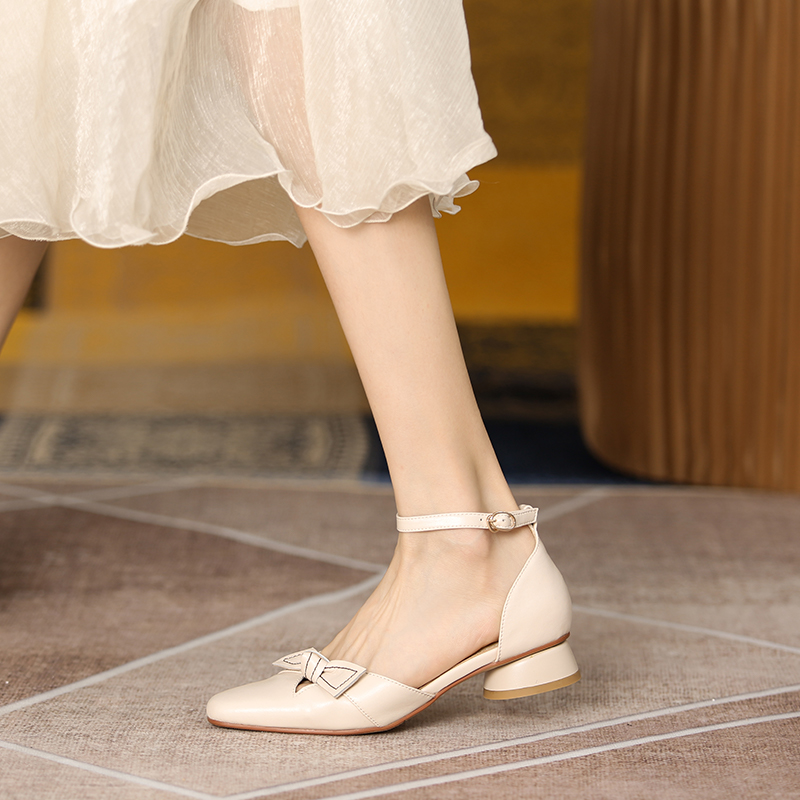 Leather Baotou one word with thick heel sandals women's 2022 summer new fairy wind bow mid-heel bag shoes women