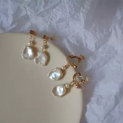 Original design French retro advanced sense ear needle temperament elegant petals Baroque pearl earrings ear clip