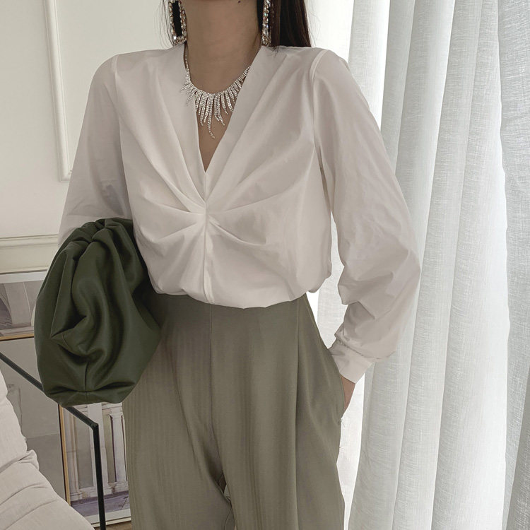 (LAMOBO exclusive) Stereo-folding V collar slim-length sleeve autumn shirt-Taobao