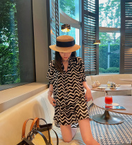 Rubbit chic2021 summer New temperament thin V-neck dress with ribbon Loose Doll skirt