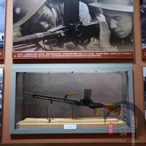 Warriors Props Museum Weapons Exhibits The Czech Style Light Machine ZB26 Games Physical Model Pendulum Collection