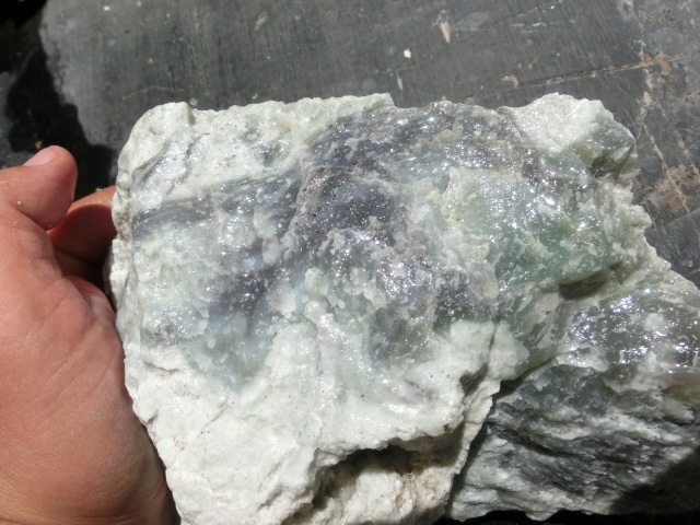 187007 jade raw material bare stone natural raw stone Qinghai Kunshan jade material smoke green jade 2 5 kg