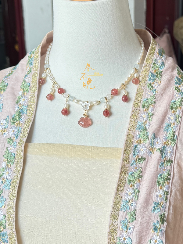 Spring Is Not Too Late 【Spring Rain】 Original Strawberry Crystal Baby Lock Freshwater Pearl Necklace Short Necklace Hanfu Accessories