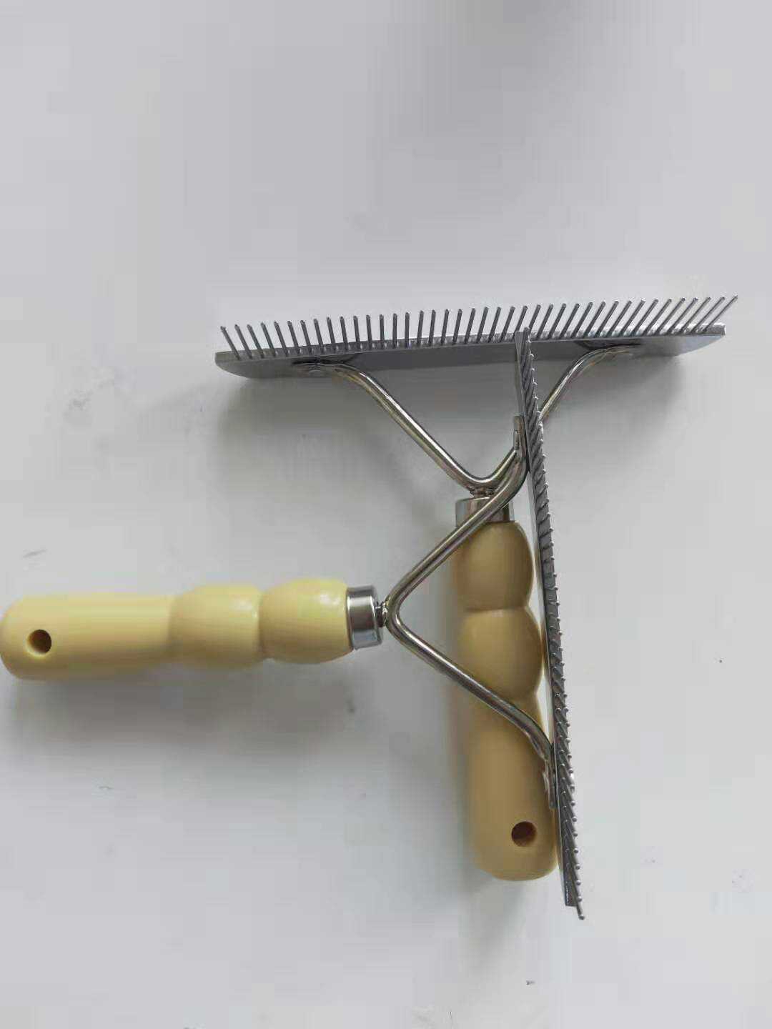 Minghao harness serrated comb horse brush comb stable supplies horse harness