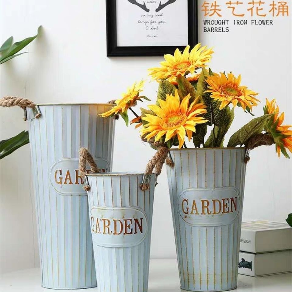 Retro made of old tinned sheet Flower Barrel Flower flower Flower Bucket Flower bucket Hemp Rope Binaural Decoration Awakening bucket American Flower Bucket