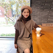 Autumn and winter Hong Kong style retro striped long-sleeved suit skirt womens popular net red fat sister thin sweater three-piece suit