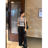 Цветная трикотажная летняя приталенная короткая футболка с коротким рукавом, по фигуре