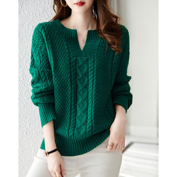 The counter mall withdraws the international big-name cut-tail single women's cashmere sweater v-neck green white sweater