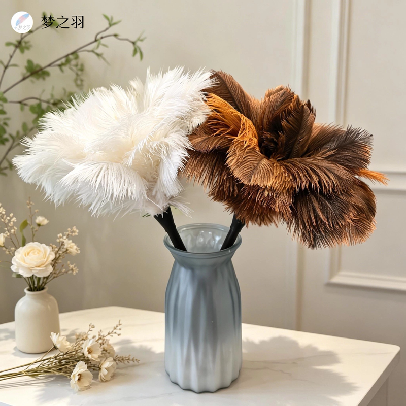 High-End Ostrich Feather Duster, High-Quality Household Dust Removal Duster, Chicken Feather Duster, Furniture and Appliance Dust Cleaning Tool