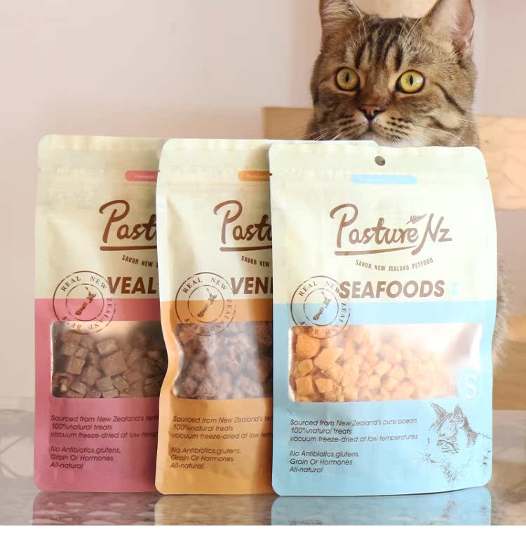 Earth Cat Pet New Zealand Ranch Hương vị Thịt bò Thịt Tim Cá hồi Đóng băng Làm sạch Răng Molar Mèo Ăn vặt 50g - Đồ ăn nhẹ cho mèo catsrang