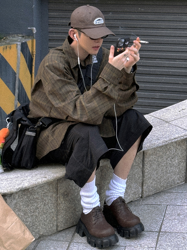 Aurocean Caramel Latte Early Autumn Plaid Shirt Distressed Vintage Brushed Anti-Wrinkle Flowy Loose Shirt