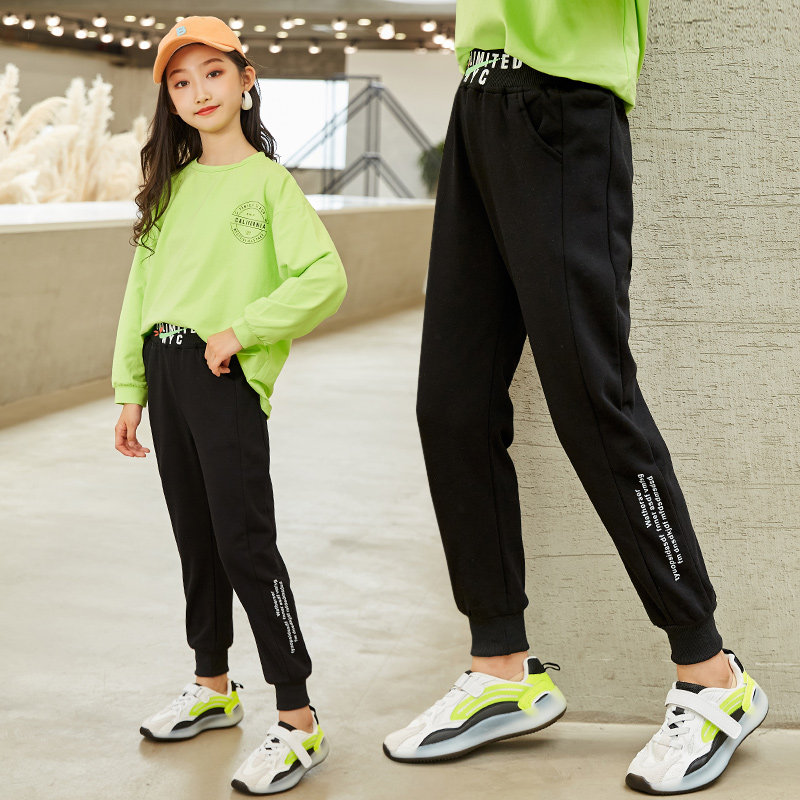Girls' casual pants 2020 new middle and large children's loose sports pants Korean version of the trendy children's spring and autumn trousers outer wear pants