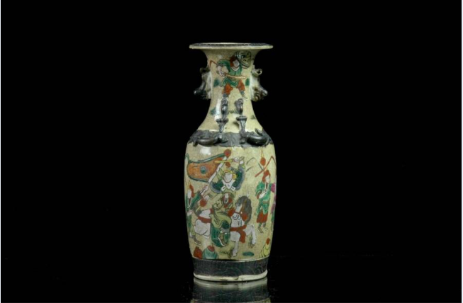 AKa5495中国花瓶成化年製？