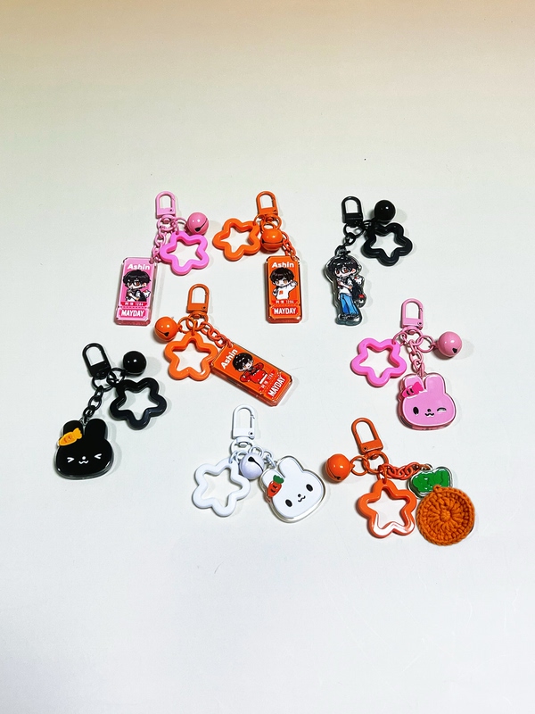 Mayday Merchandise Beijing Hand-Made Material Bubu Rabbit Double-Sided Embossed Acrylic Keychain Bag Pendant