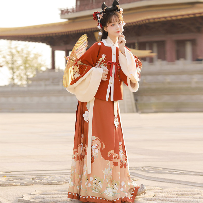 Tiger Tuan Tuan originally created Ming Chinese clothing women plus velvet padded horse skirt Chinese style square collar costume autumn and winter