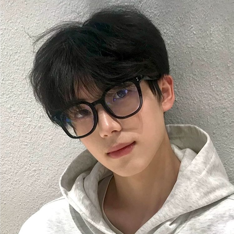 Square Black-Framed Glasses for Men, Suitable for Prescription Lenses, Trendy and Cool, Large Frame, Makes the Face Look Smaller, Non-Prescription Plain Glasses for Women Square Black-Framed Glasses for Men, Suitable for Prescription Lenses, Trendy and Cool, Large Frame, Makes the Face Look Smaller, Non-Prescription Plain Glasses for Women