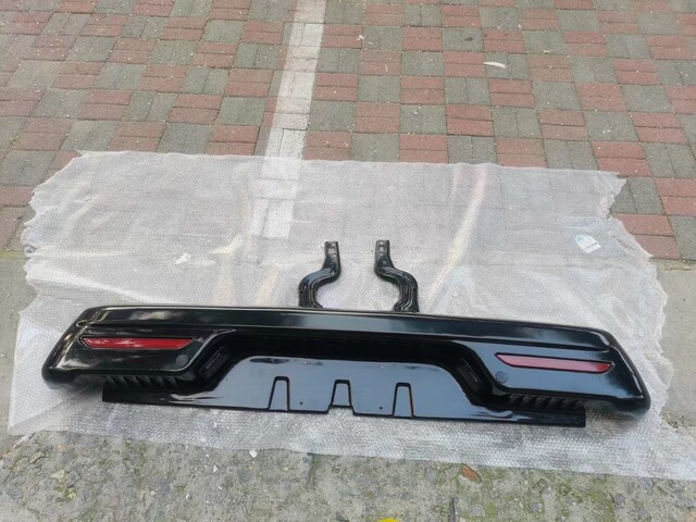 Adapted to the rear bumper of the Great Wall Cannon, the commercial version of the Great Wall Cannon, the passenger version of the rear anti-collision bar, modified all-iron rear bumper, new product