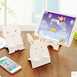Woody Pure White Brief cell phone Seating Cartoon Animal Cell Phone Rack Cute phone Shelf Lazy Phone Care