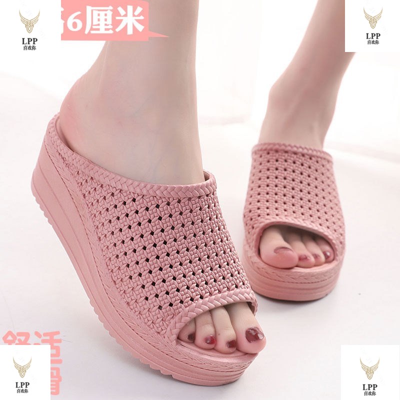 2020 new Korean version 100 lapped thick bottom wedge sandal sandals women's summer pine heels wear women's slippers when they are in the shoes