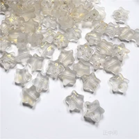 50 штук матового белого золота посыпали